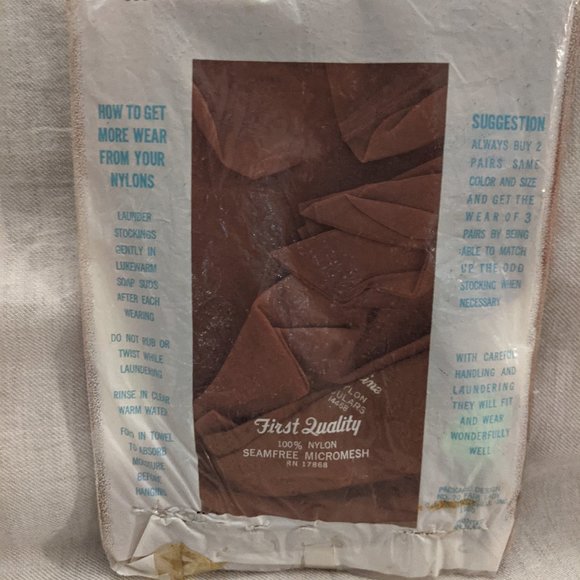 Vintage 3 Pack “First Quality Seamless Mesh Run Resist” Thigh-high Stockings - Picture 4 of 6